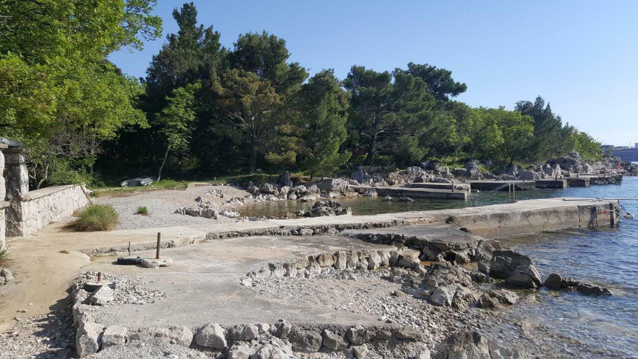 Villa Gromaca Omisalj ภายนอก รูปภาพ